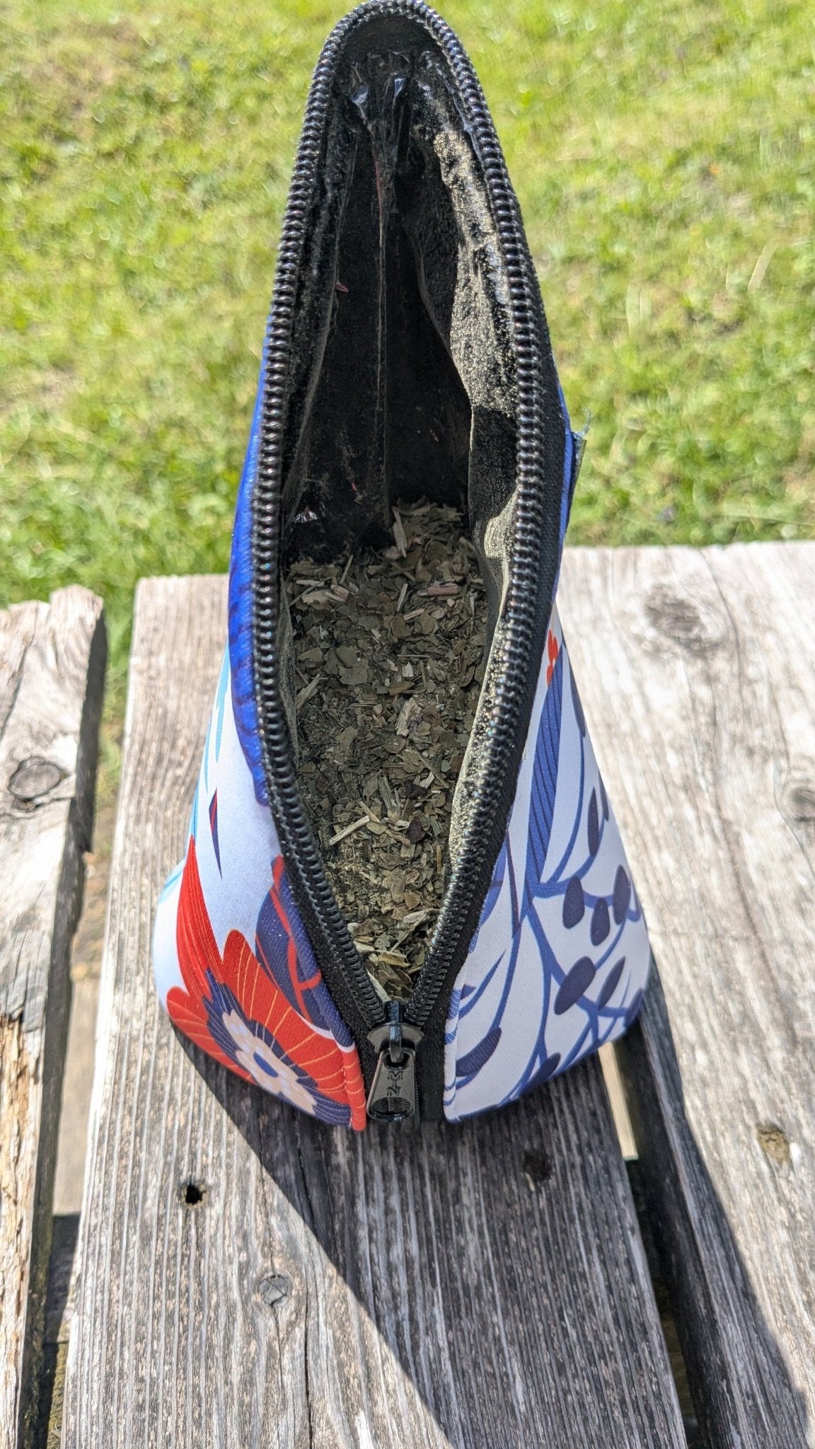 Yerbatero de Tela Impermeable con Pico Vertedor - Chau Lata Hojas - Der Kleine Markt