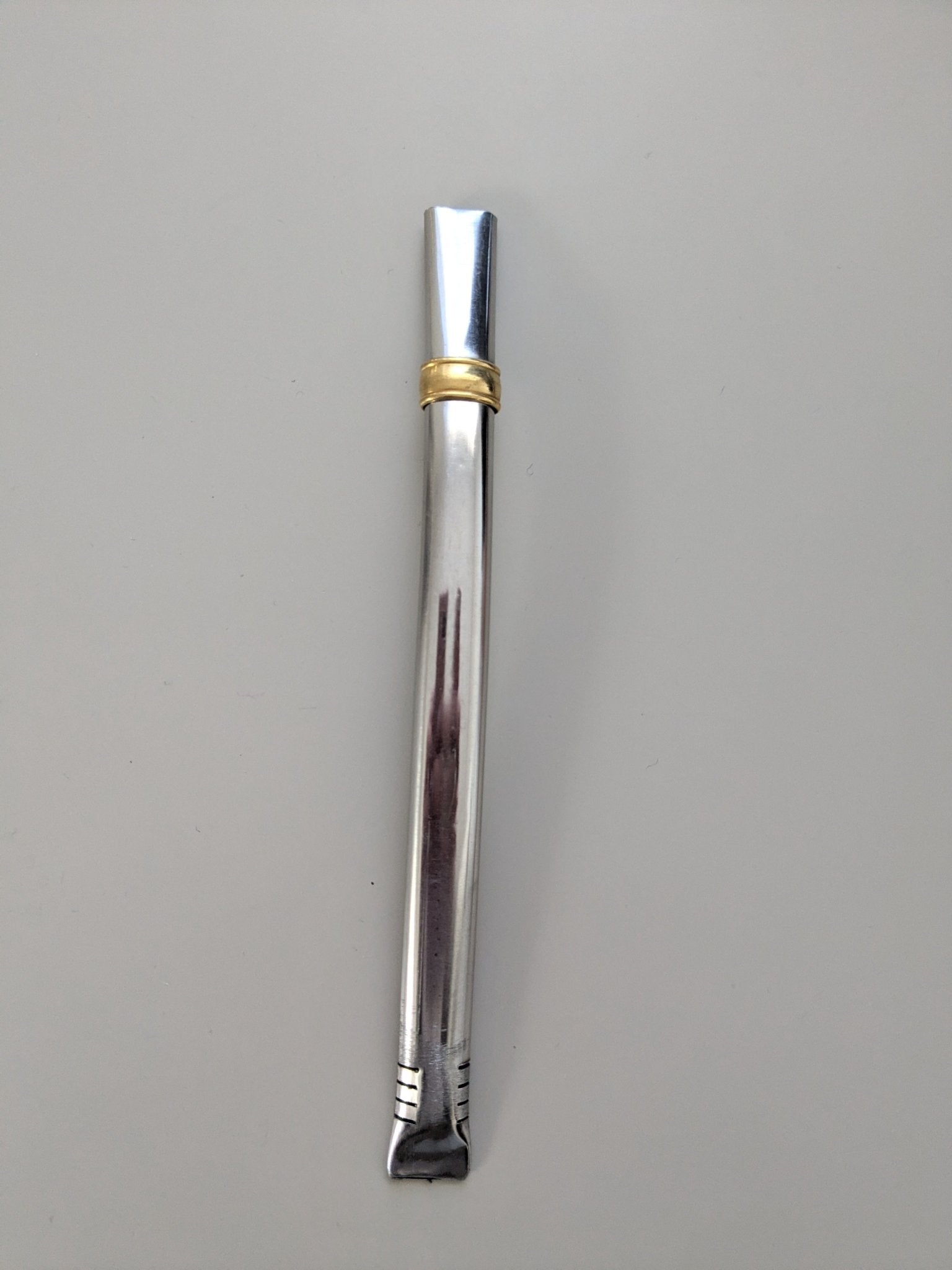 Bombilla Chata con Virola de Bronce – 16.5 cm – Acero Inoxidable - Der Kleine Markt