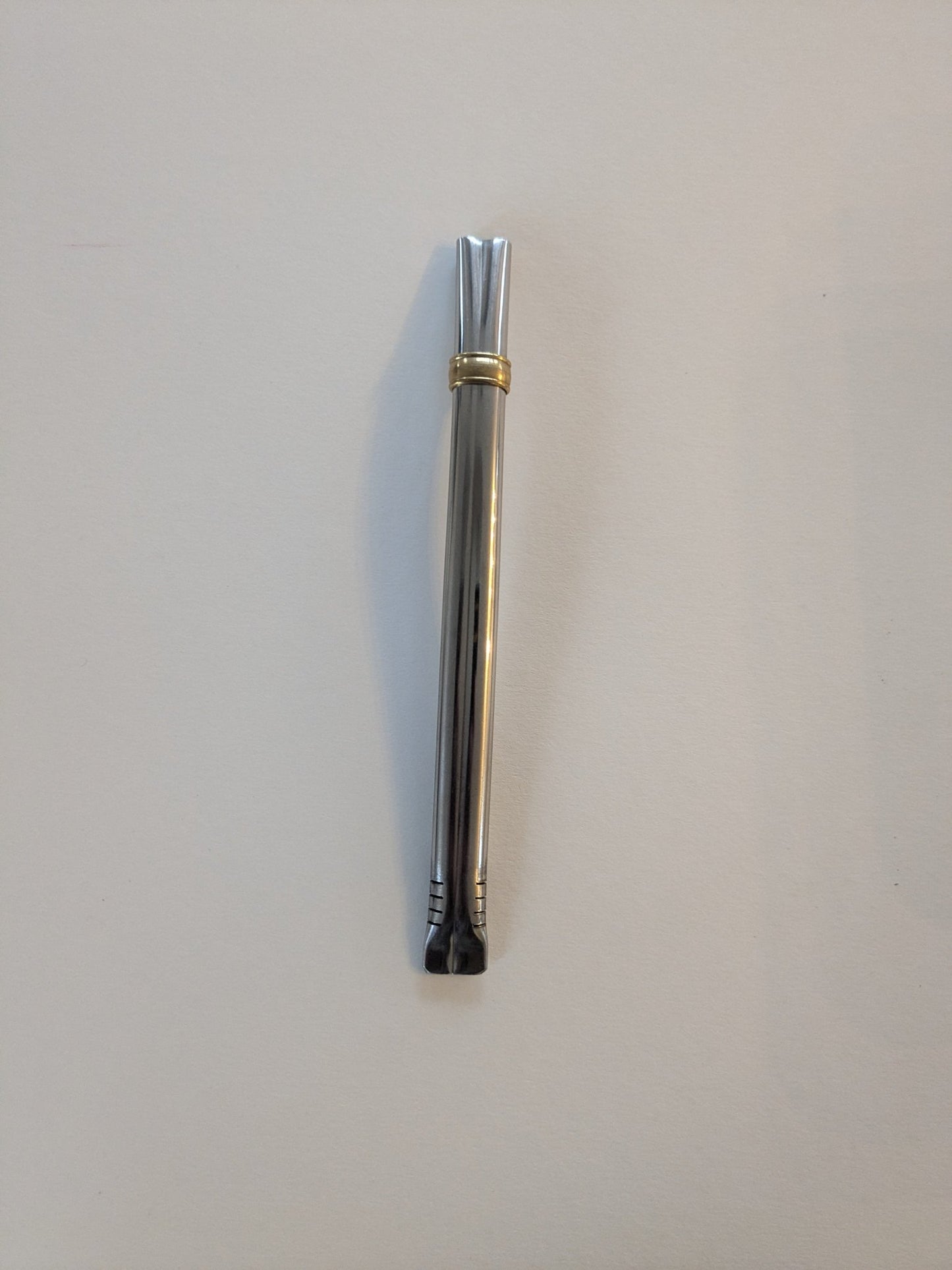 Bombilla Chata con Virola de Bronce – 16.5 cm – Acero Inoxidable - Der Kleine Markt