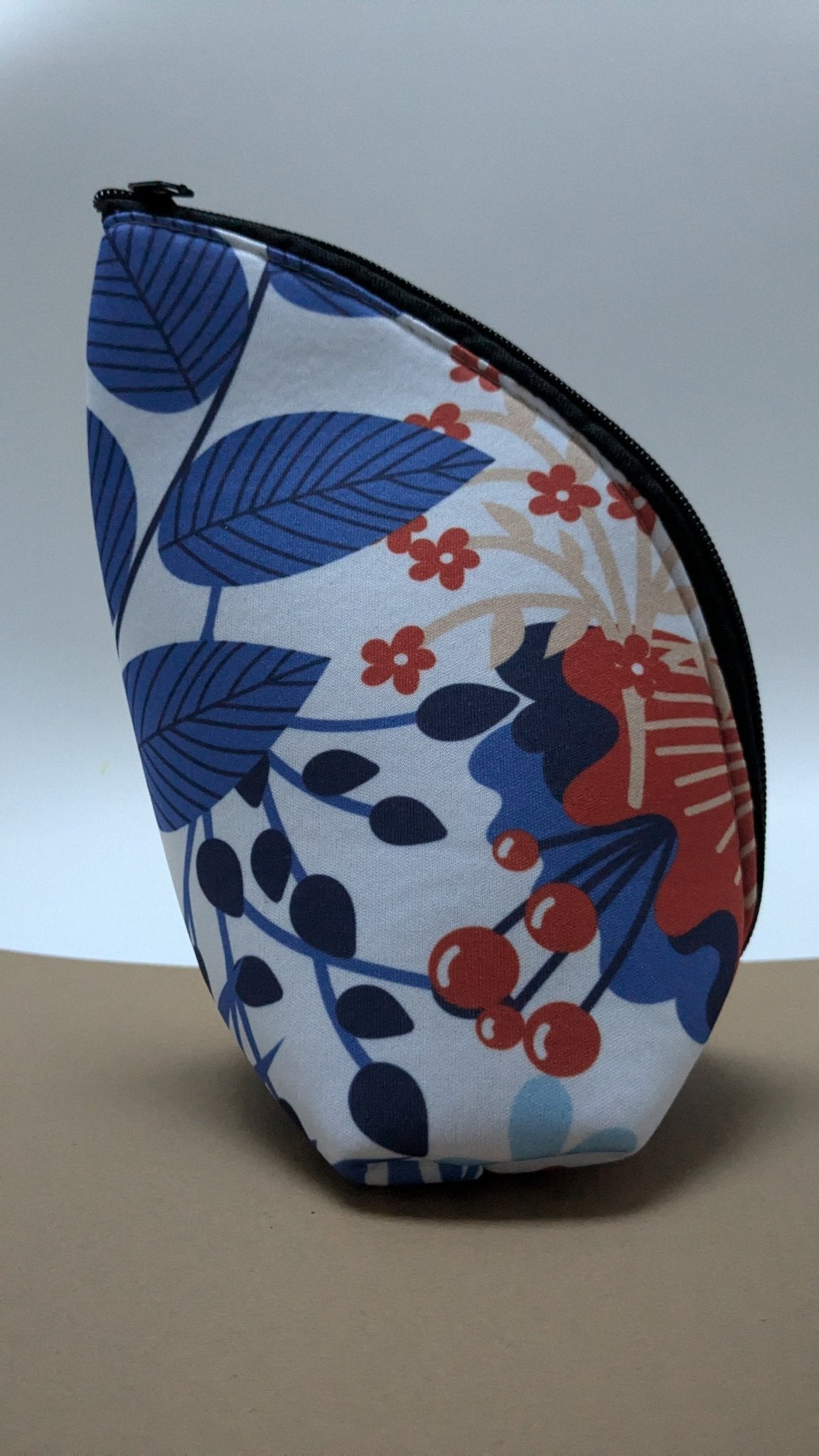 Yerbatero de Tela Impermeable con Pico Vertedor - Chau Lata Hojas - Der Kleine Markt